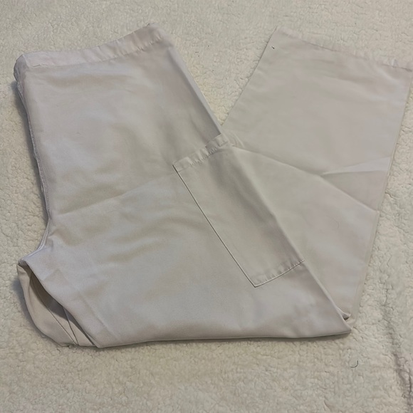 LYDIA’S PRO SERIES COLLECTION WHITE SCRUB PANT - Picture 1 of 3